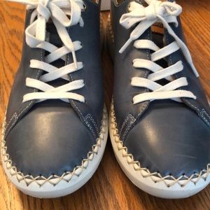 Pikolinos leather shoes size 41